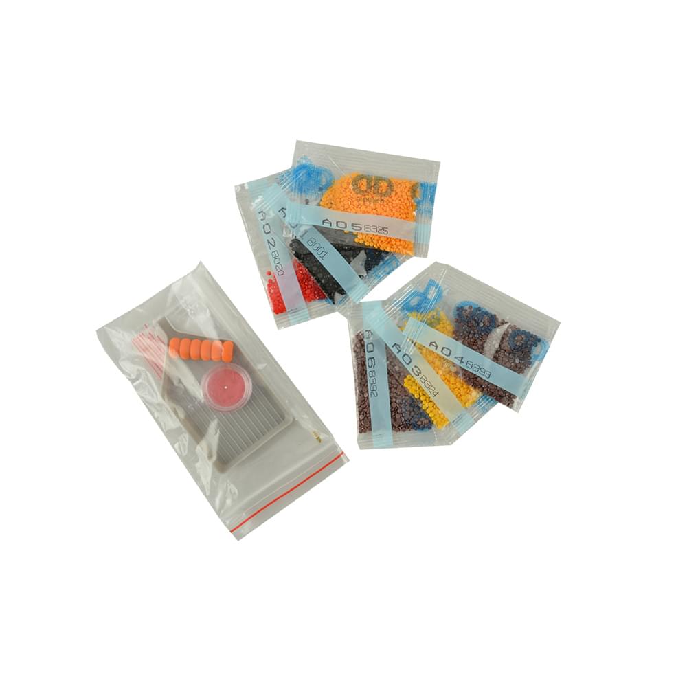 Jessie Shimmer Dots Canvas Kit